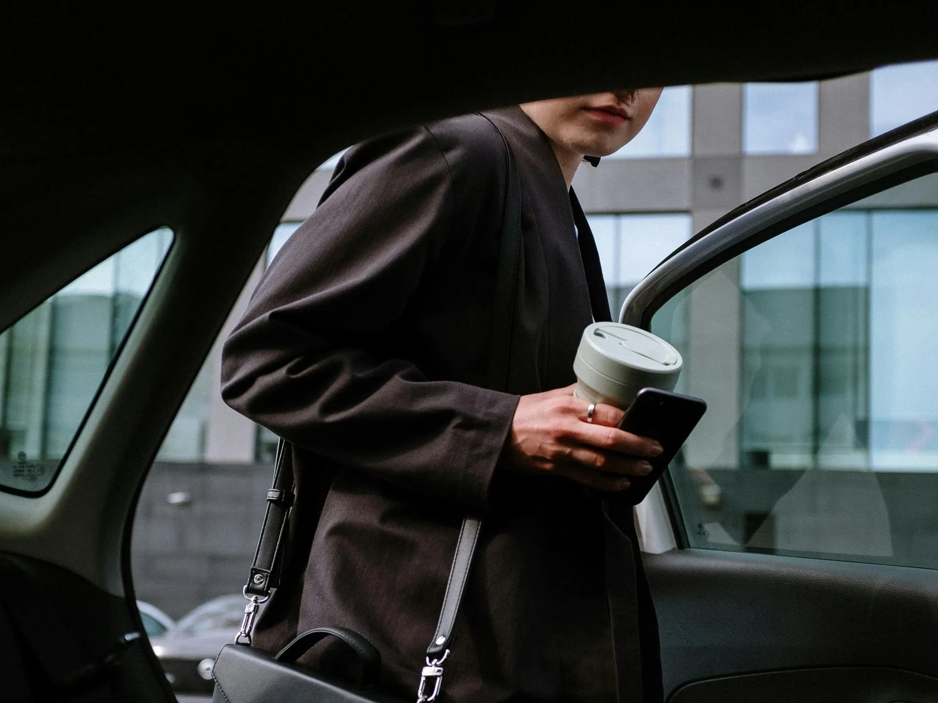 professional point-to-point transfer services, luxury car service in Cleveland